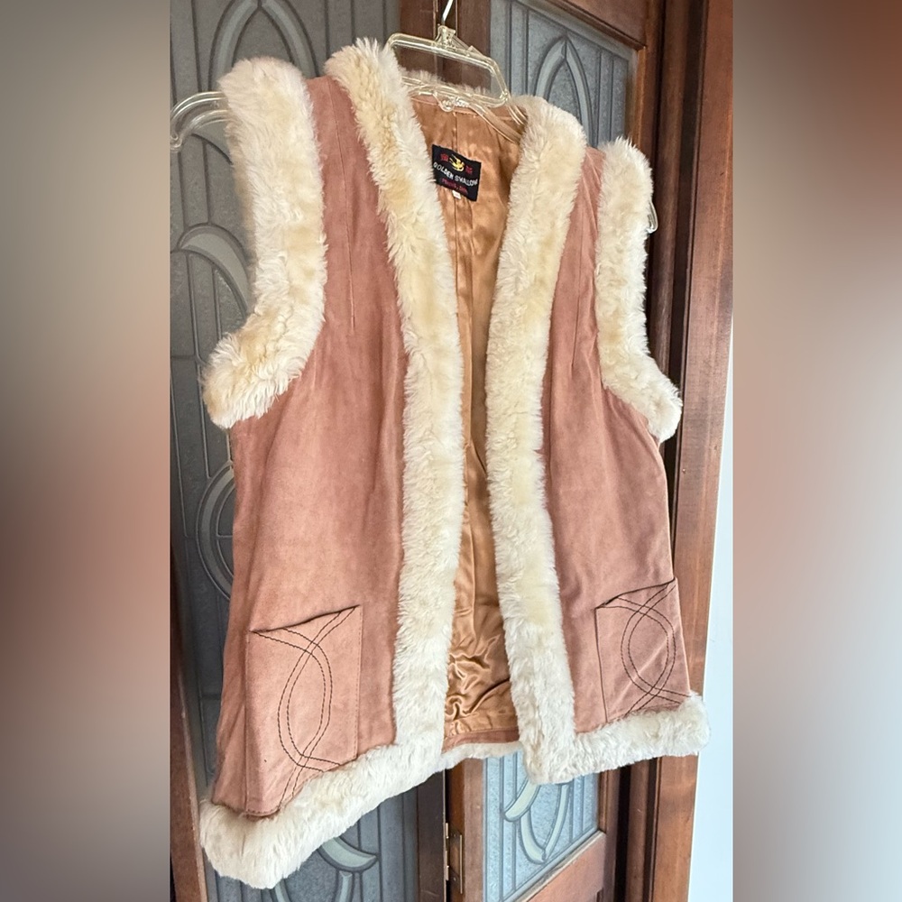 Golden Swallow Faux Suede Vest with Faux Fur Lining and Trim M